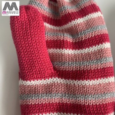 Children Pink knite mitten